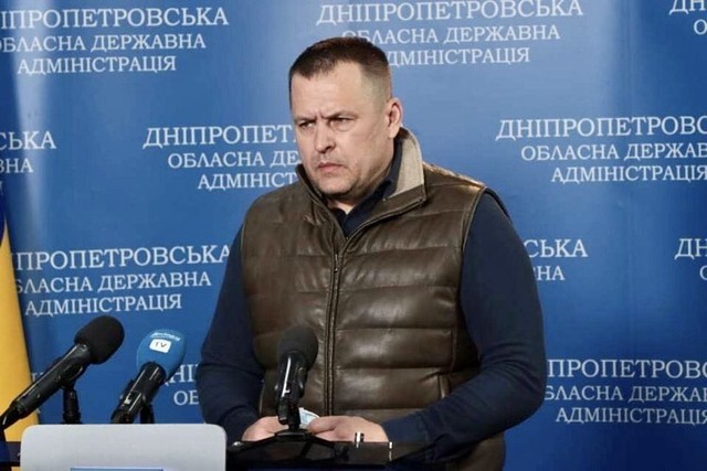  Գ      ,      