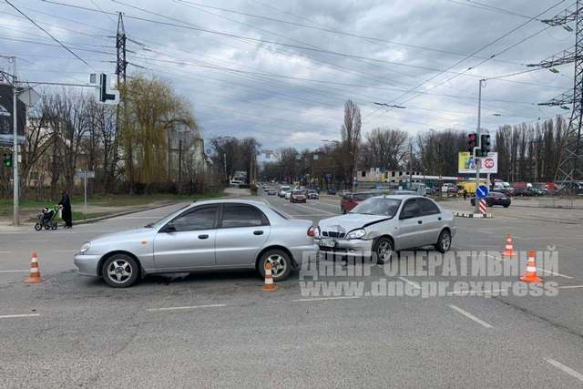        Daewoo Lanos:  