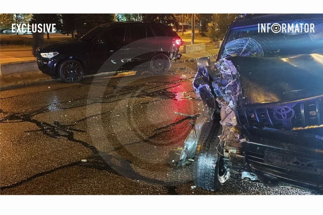    璿     BMW X5  Toyota Prado:  