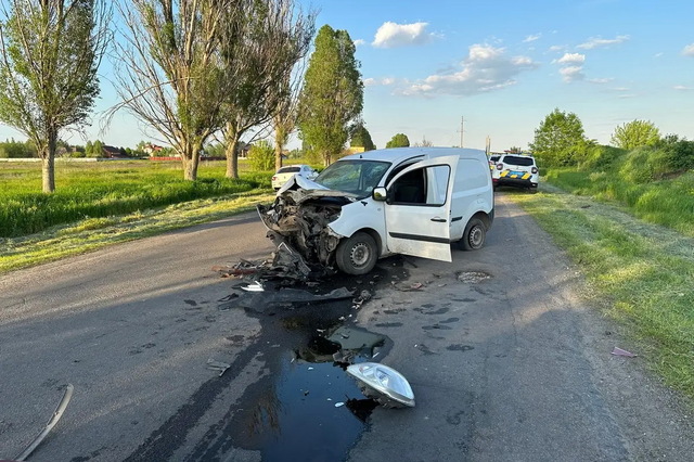    Renault   Hyundai:  