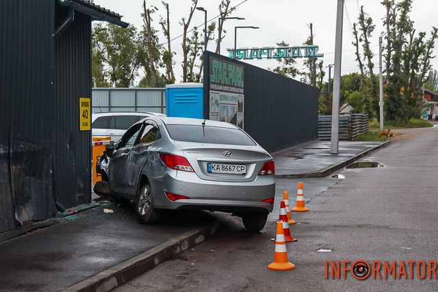     Hyundai      StarPark:   