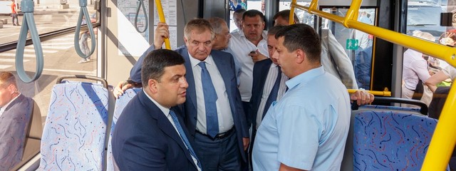  Գ  '-        