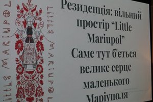В Днепре, в свободном пространстве Little Mariupol, переселенцы собирают библиотеку украиноязычной литературы