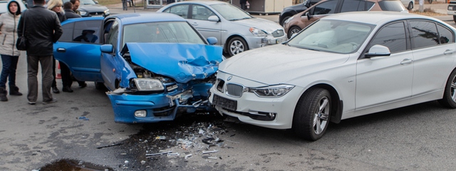       Nissan  BMW:  