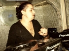 Dj  